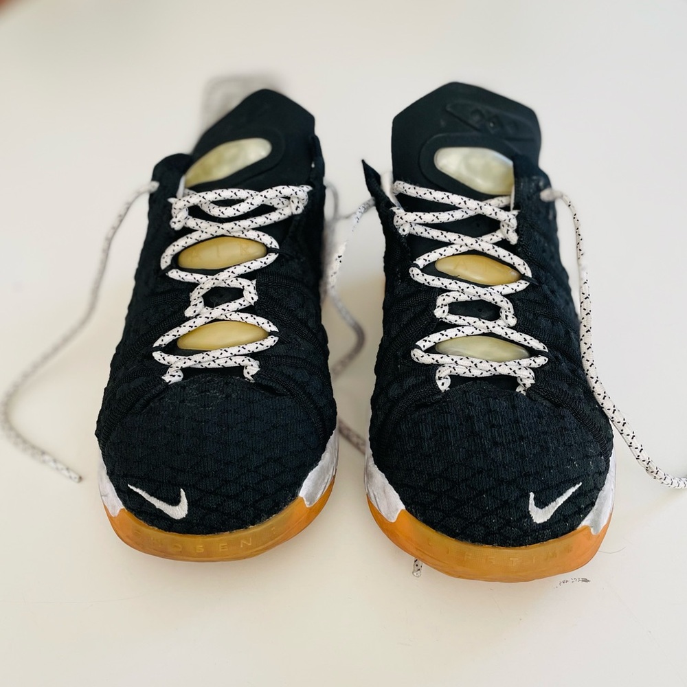 Nike Lebron 18 Black Basketball
Shoes Sneakers Size 3.5Y